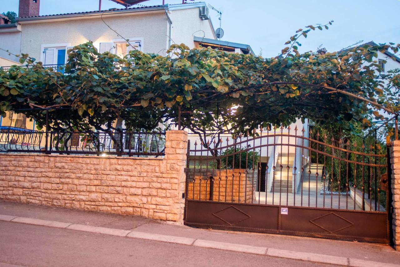 Wellness Studio D'Or - Exclusive New Apartment With Whirlpool, Sauna, Sunny Terrace, Private Parking Poreč Zewnętrze zdjęcie