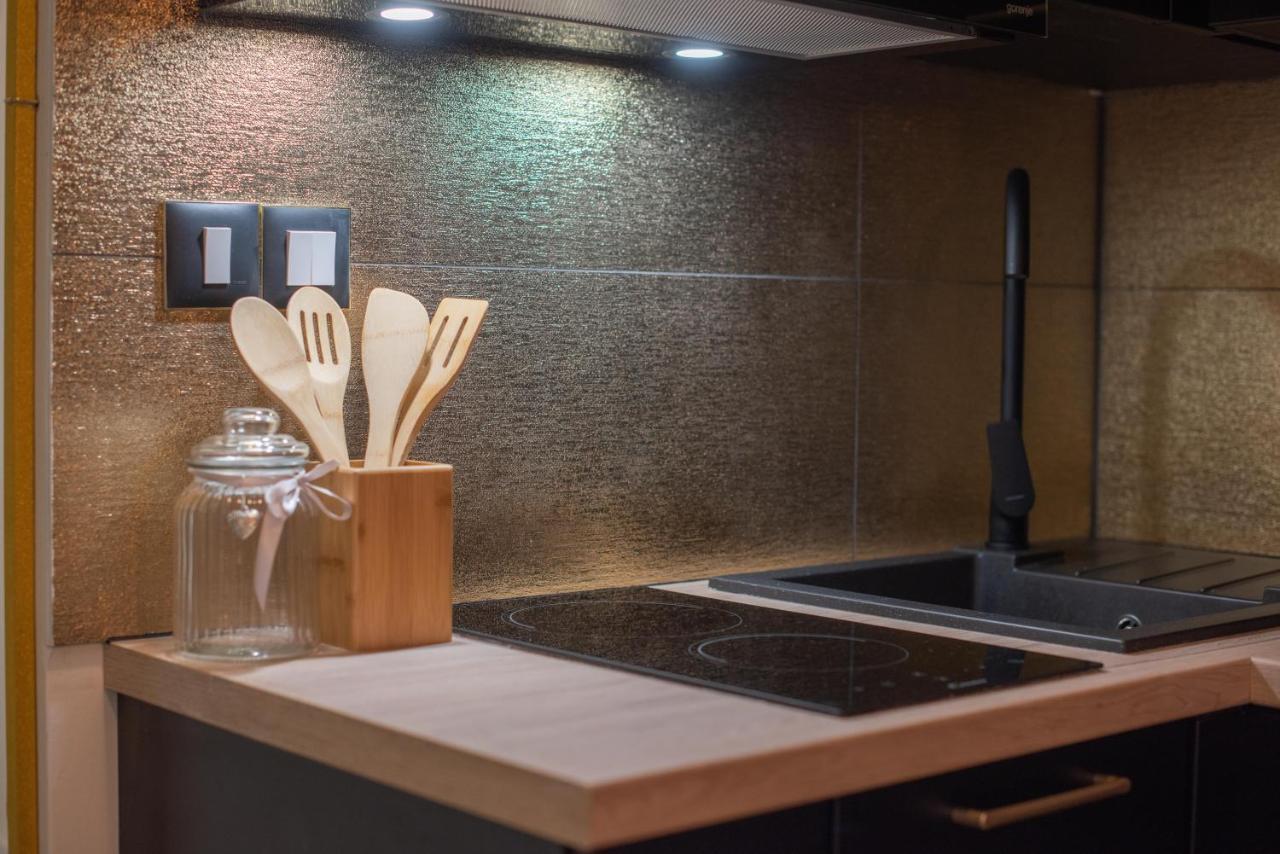 Wellness Studio D'Or - Exclusive New Apartment With Whirlpool, Sauna, Sunny Terrace, Private Parking Poreč Zewnętrze zdjęcie